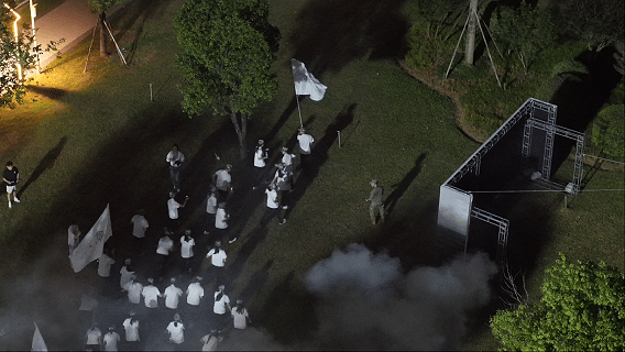 10过草地.gif